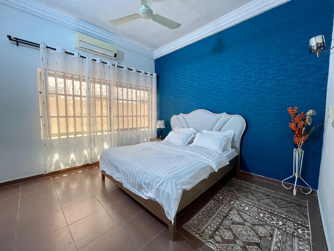 Location meublée d'un Appartement de 3 pièce(s) à 45.000 FCFA : Littoral-Cotonou (Fidjrossè)