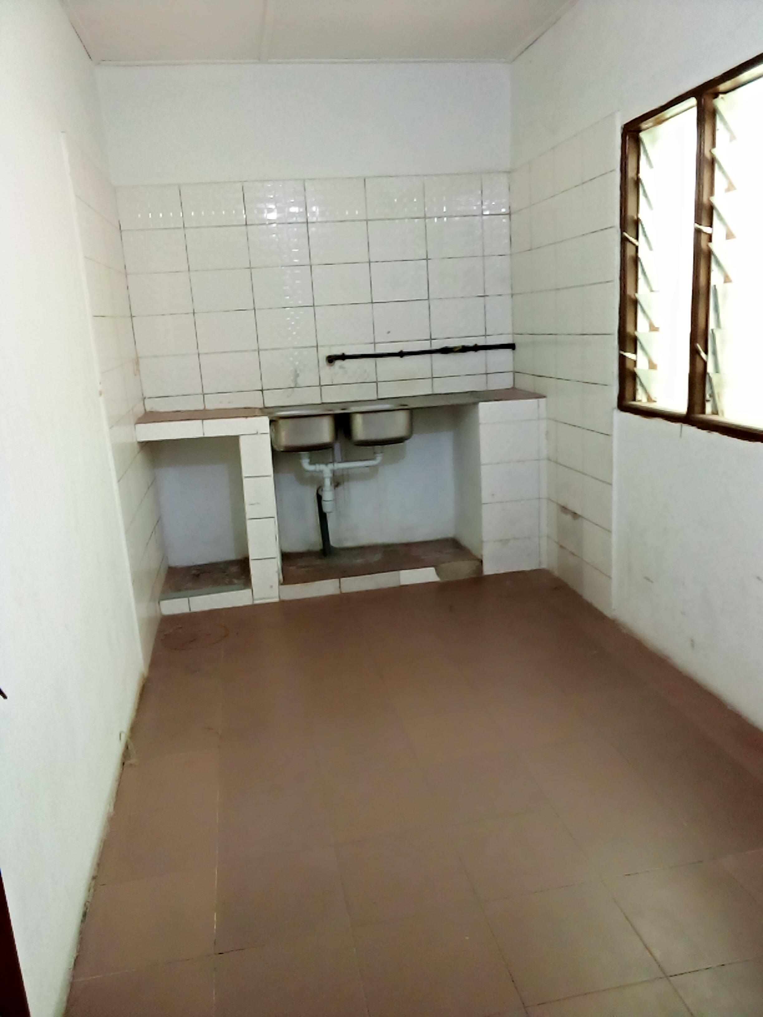 Location d'un Appartement de 2 pièce(s) à 70.000 FCFA : Littoral-Cotonou (CALAVI )