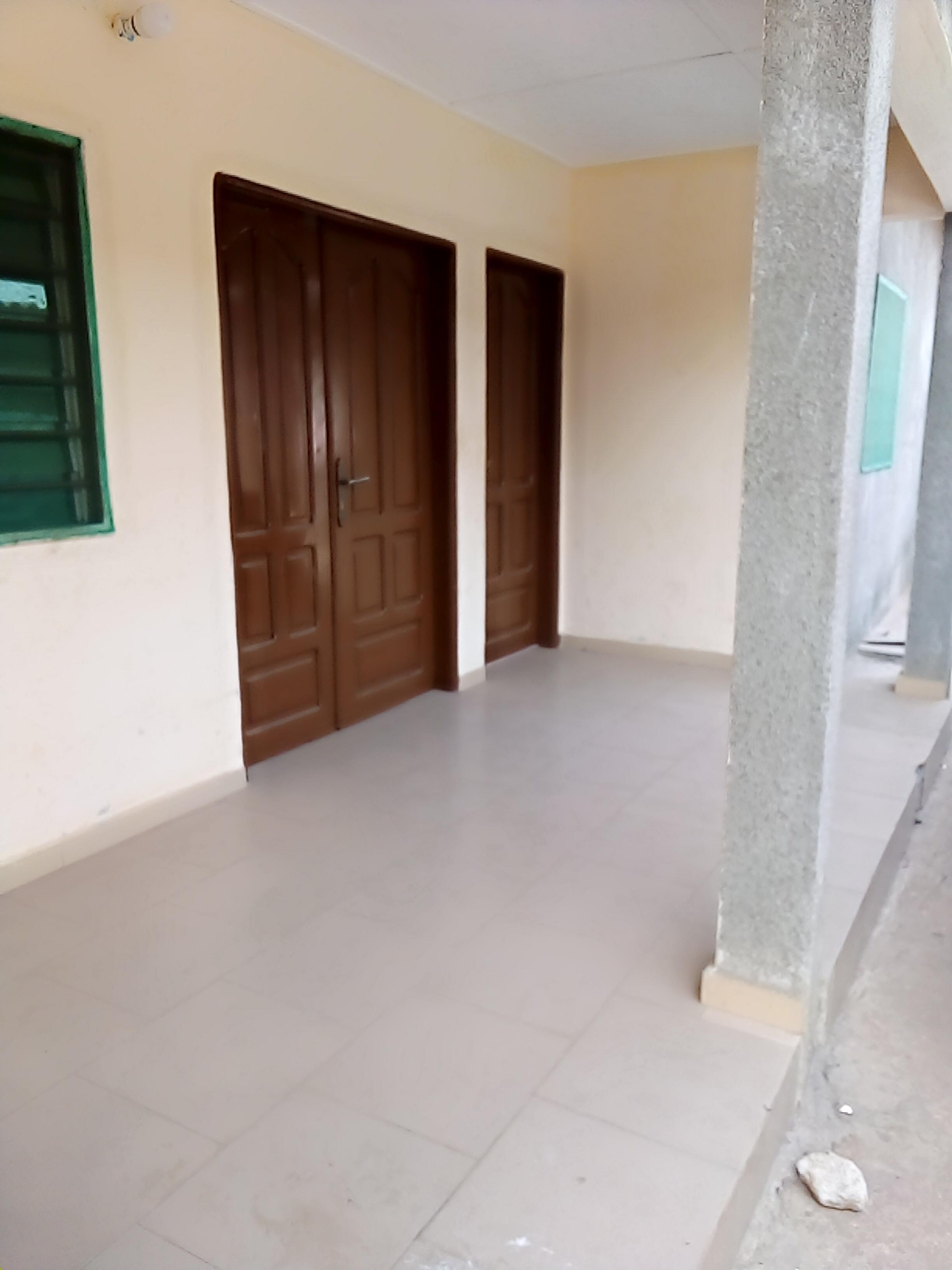 Location d'un Appartement de 2 pièce(s) à 70.000 FCFA : Littoral-Cotonou (CALAVI )